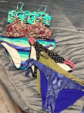 Mixed Swim Lot/Bundle Size Med.